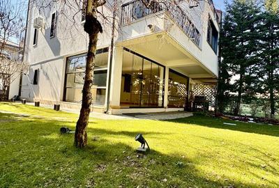 Casă cu 6 camere cu Teren 358 Mp în Central