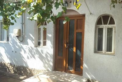 Casă cu 4 camere în Oituz - 1