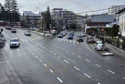 Casă cu 5 camere cu Canalizare în Central - 2
