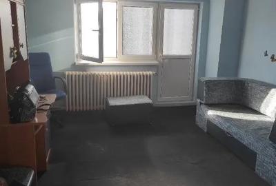 Apartament cu 4 camere decomandat în Uverturii - 4