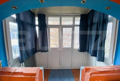 Apartament cu 3 camere decomandat în Rovine - 7