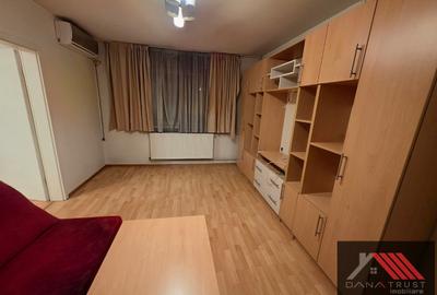 Apartament cu 3 camere semidecomandat, mobilat în Circumvalațiunii - 13