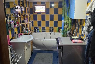 Vand vila P+M , zona Cantemir-Salca, constr 2014, , SC-194 mp, teren 270, gaz - 16