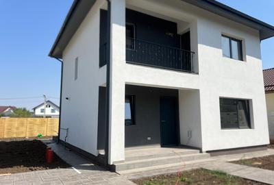 Vila individuala Comuna BERCENI - 2