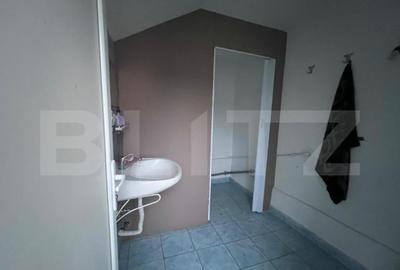 Spațiu comercial, de 55 mp, în Central - 4