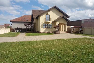 Casa 210m2 + hala 100mp - 3