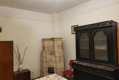 Casă cu 3 camere cu Teren 360 Mp în Central