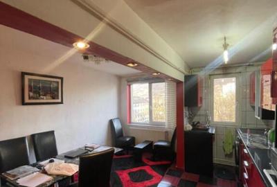 Apartament cu 3 camere, foarte spa?ios ?i bine compartimen - 1