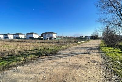 Teren Construcții intravilan de 1000 mp, în Gulia - 3