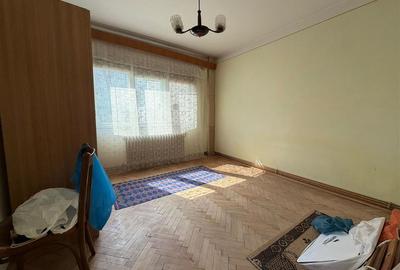 Apartament cu 2 camere semidecomandat în Podu Roș - 3