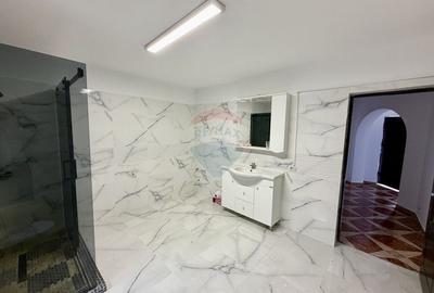Casă individuală cu 8 camere cu Canalizare în Vulturu - 6