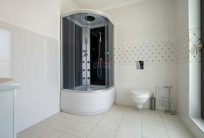 Casă individuală cu 10 camere cu Teren 925 Mp în Nufărul - 43