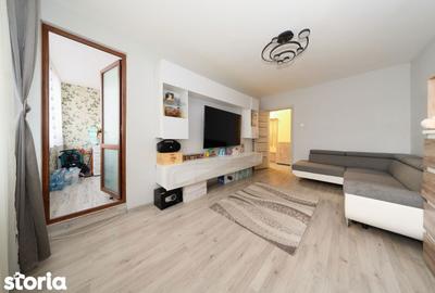 Apartament cu 3 camere decomandat în Florilor - 11