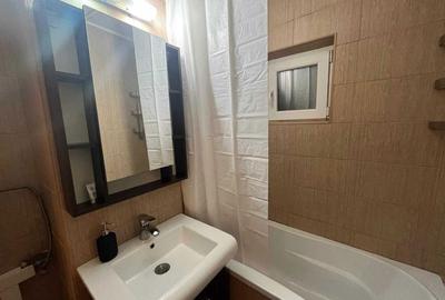 Apartament cu 2 camere decomandat în Rovine - 2