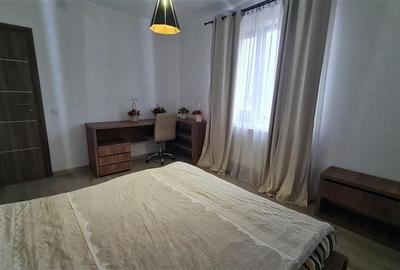 Apartament cu 2 camere semidecomandat, mobilat în 1 Mai - 2