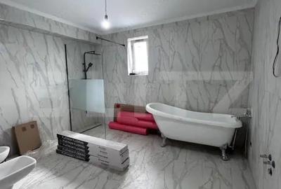 Apartament cu 3 camere semidecomandat în Central - 1