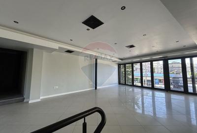 Spațiu comercial, 150 mp în Central