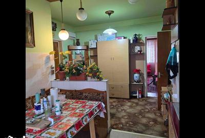Apartament cu 3 camere în Central - 1