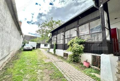 Casa doua corpuri 1000mp teren toate utilitaiile in Lancram Casa doua corpuri 1000mp teren toate utilitaiile in Lancram - 4