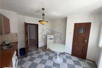 Apartament cu 4 camere în Unirii