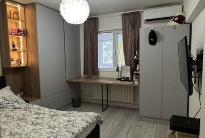Apartament cu 3 camere decomandat, mobilat în Centrul Civic