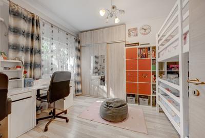 Apartament cu 2 camere semidecomandat în 1 Mai