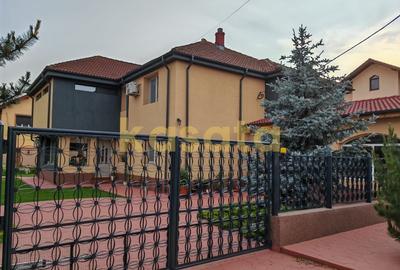 Casă individuală cu 7 camere cu Canalizare în Central - 7