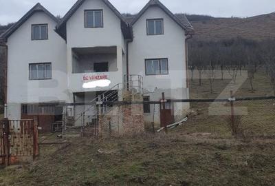 Casă cu 5 camere cu Teren 2600 Mp în Feleacu