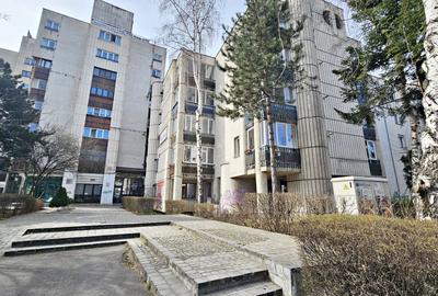 Apartament cu 3 camere decomandat în Centrul Civic - 2