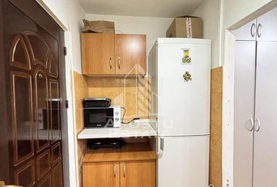 Garsoniera cocheta, mobilata si utilata, etaj intermediar... - 1