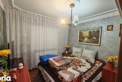 Apartament cu 2 camere decomandat în Micro 13 - 2