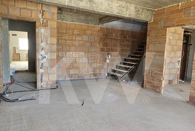 Apartament de 4 camere pe doua niveluri - Turnisor - 2