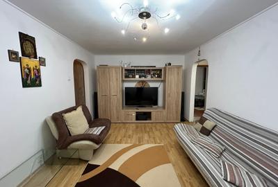 Titan Ozana 3 Camere Etaj 2 Centrala Proprie Instalatii Schimbate - 3