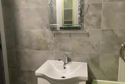 Garsonieră decomandată în Girocului