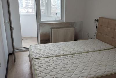 Apartament cu 2 camere în Tractorul