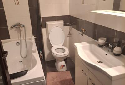 Apartament 3 camere, 74 mp, zona Central - 2