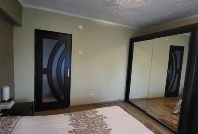 Apartament cu 3 camere decomandat în Central - 1