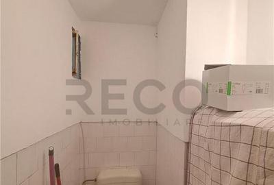 RECO Apartament cu trei camere decomandat - 6