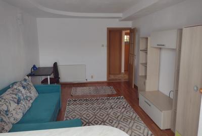 Apartament cu 2 camere decomandat în Central - 2
