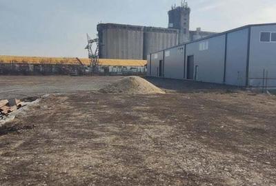 Spațiu comercial, de 530 mp, în Central - 4