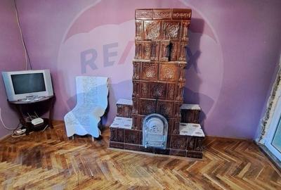 Casă cu 5 camere cu Teren 849 Mp în Central - 10