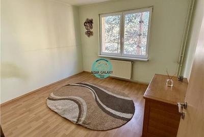 Apartament cu 3 camere de vanzare, etaj 1 din 4, in Tudor, bld. Pandurilor - 5