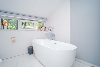 Casă individuală cu 7 camere cu Piscina în Sărărie - 17