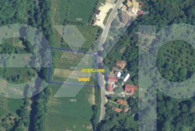 Teren de 3565 mp, în Boteni - 1