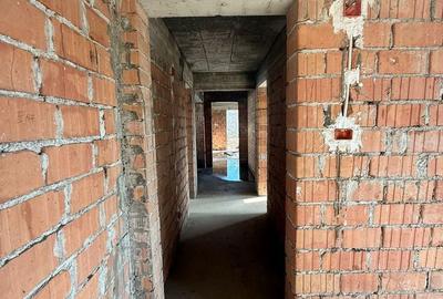 Casă cu 9 camere cu Teren 508 Mp în Ultracentral - 1