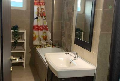 Apartament cu 3 camere decomandat în Basarab - 2