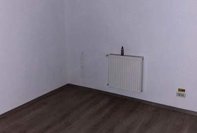 Spațiu comercial, de 146 mp, în Central - 8