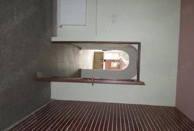 Spațiu comercial, de 37 mp, în Central - 4