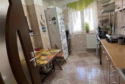 Metrou Unirii - 3 camere - decomandat - mobilat - 10
