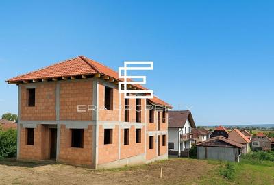 Duplex 4 Camere teren 300 mp  -Locație Centrală, Sura Mică - 1